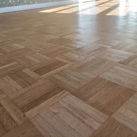 parqueteur à Concarneau - image 4