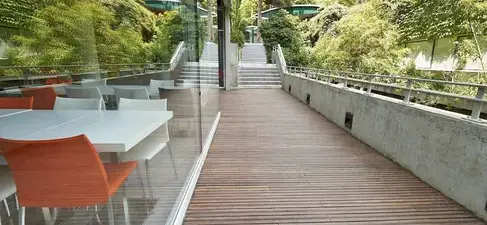 parqueteur à Finistère - image 2